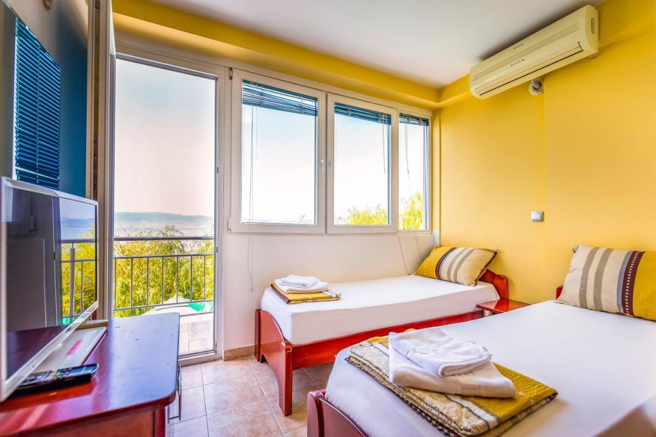 Villa Swiss Охрид Екстер'єр фото